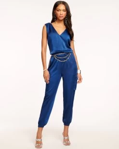 Melissa V-Neck Jumpsuit -Urban Chic Shop core 2023 a0822502 melissajumpsuit springnavy 02