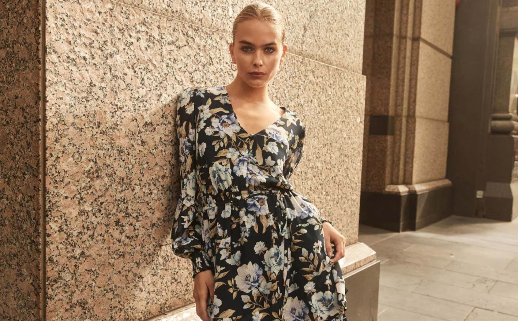 Urban Chic Shop -Urban Chic Shop hof dresses bg lp image02 min