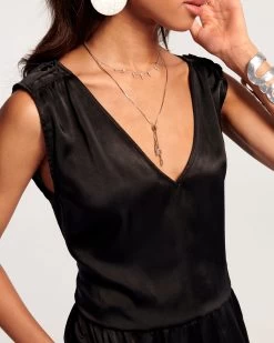 Melissa V-Neck Jumpsuit -Urban Chic Shop rtw 2022 august 1 a0822502 melissa jumpsuit black 03 968de188 7247 4565 9714 e9872ac4772c