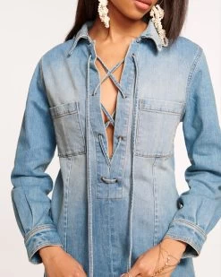 Wynter Denim Shirt Dress -Urban Chic Shop rtw 2023 august 1 d08233002 wynterdress lightwash 03