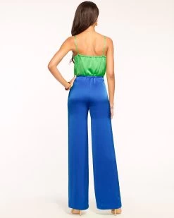 Pierce V-Neck Jumpsuit -Urban Chic Shop rtw 2023 july 3 A05235018 EXCLUSIVE PIERCE JUMPSUIT GARDEN GREEN 04