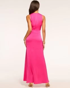 Ashlyne Plunging Maxi Dress 13 Ashlyne Plunging Maxi Dress -Urban Chic Shop rtw 2023 june 2 A07233011 ASHLYNE DRESS PARADISE PINK 04
