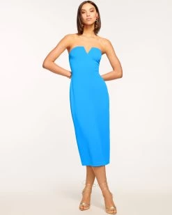 Julie Strapless Midi Dress -Urban Chic Shop rtw 2023 march 2 a0322334 exclusivejuliedress lake 02 67447c41 2cb3 47c5 8cc6 94115a89bcf2